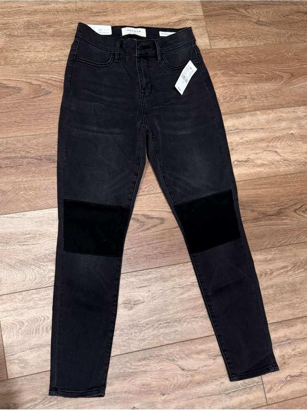 NWT PacSun Black High-Rise Jeggings with Knee Patches 24 Waist ORG. $55